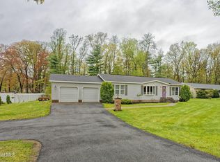 4 Kimberly Ln, Fort Edward, NY 12828