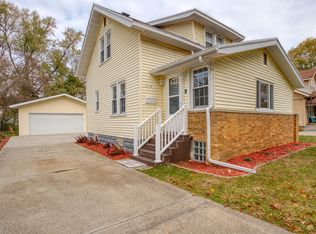 115 Ridgewood St SE, Kentwood, MI 49548