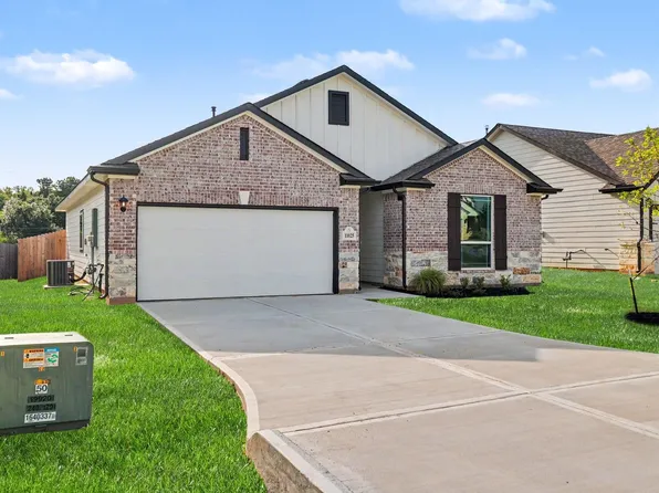 11025 Ondrea Dr, Willis, TX 77318