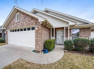 1011 Dawn Ct, Granbury, TX 76048