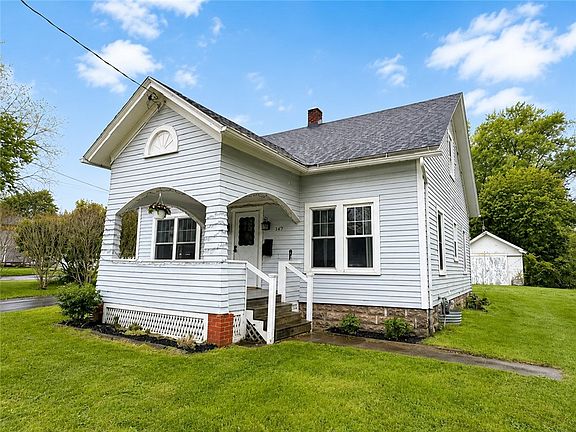 3rd image of 147 Stafford St