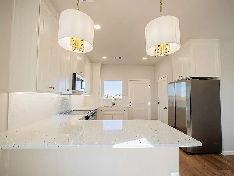 19001 Sierra Madre Dr — Photo 15