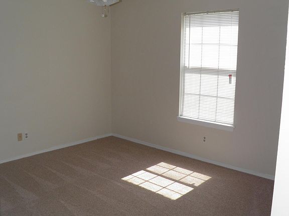 4th image of 9417 Green Park Gardens Dr #F