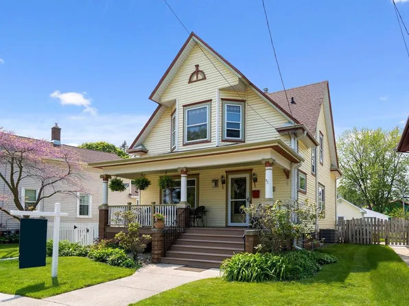 4718 5th AVENUE, Kenosha, WI 53140