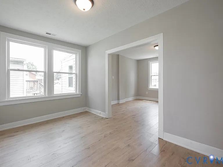 5318 Bloomingdale Ave — Photo 8