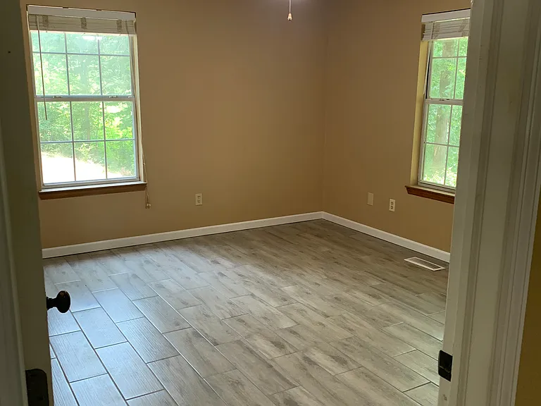 55 Poplar Ln — Photo 8