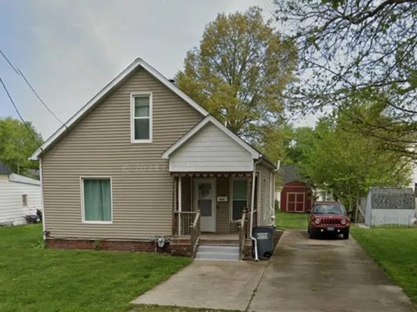 608 W Van Buren St, Auburn, IL 62615