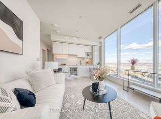 898 Portage Pkwy #2803, Vaughan, ON L4K 4Z4