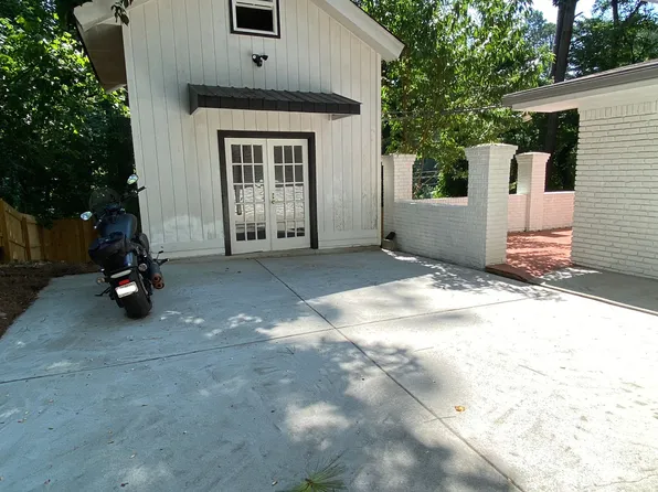 2565 Woodacres Rd NE, Atlanta, GA 30345