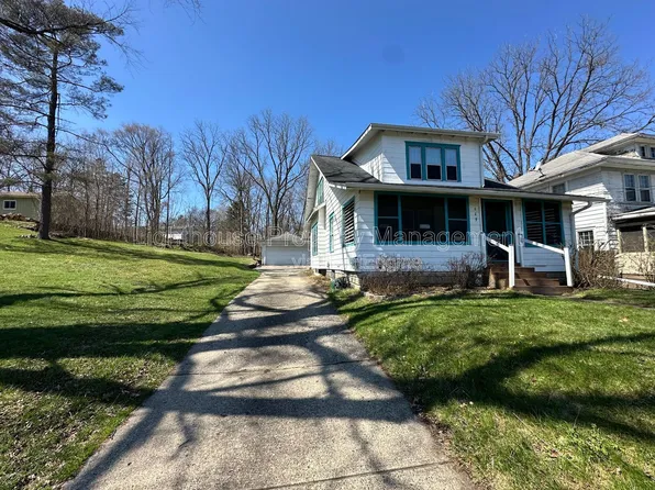 449 24th St N, Springfield, MI 49037
