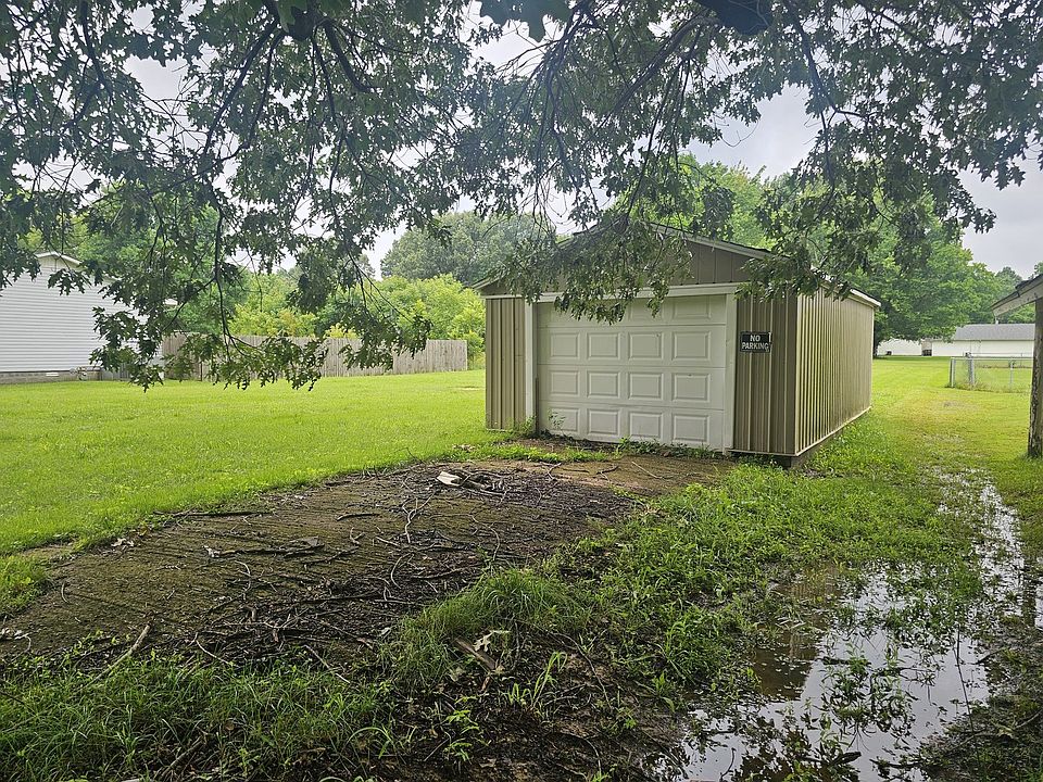 1st image of 11 Barger Dr