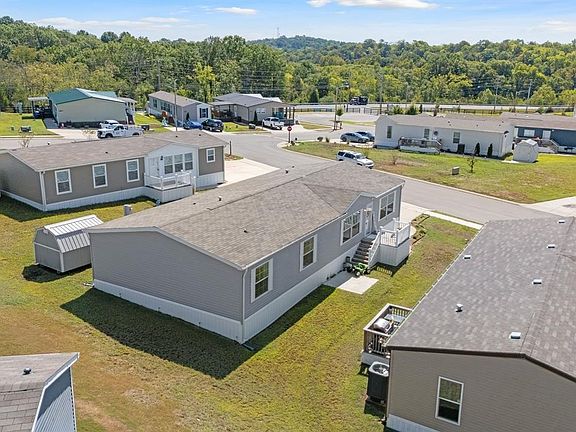 Exterior Image-3-Champion 83 Duck River Estates