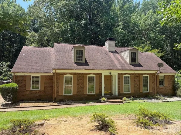 9112 Hinson Dr, Matthews, NC 28105
