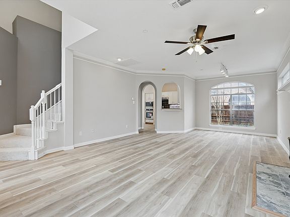 5th image of 14625 Windsor Ct