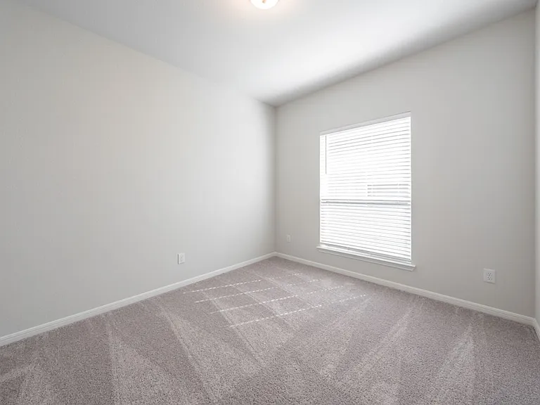 738 Friar Tuck Dr — Photo 16