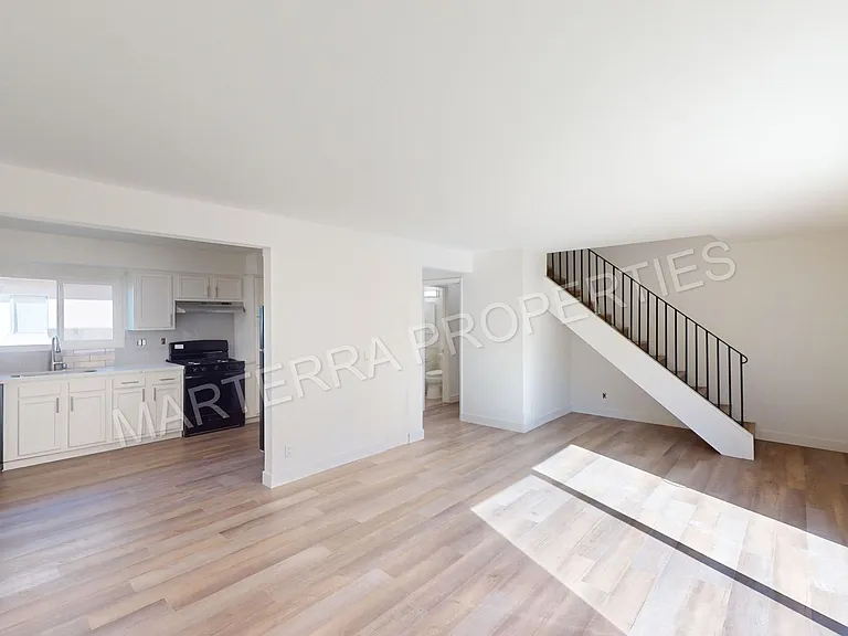 3040 Coolidge Ave — Photo 4