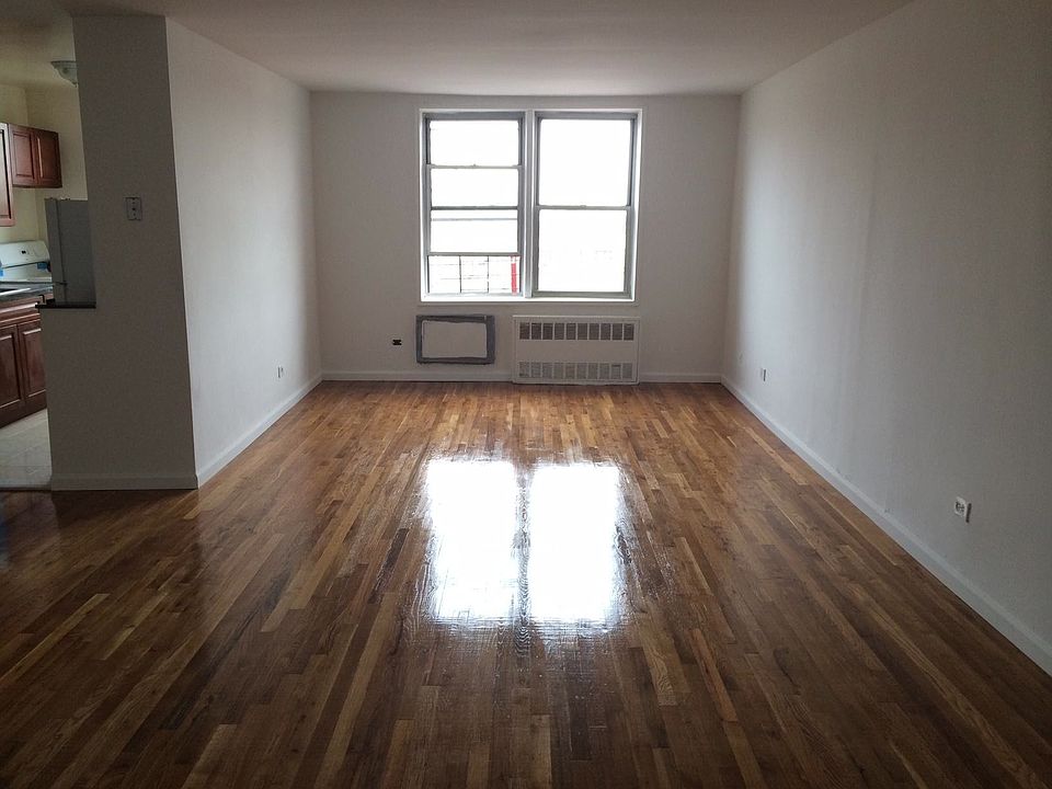 2nd image of 6311 Queens Blvd APT D20