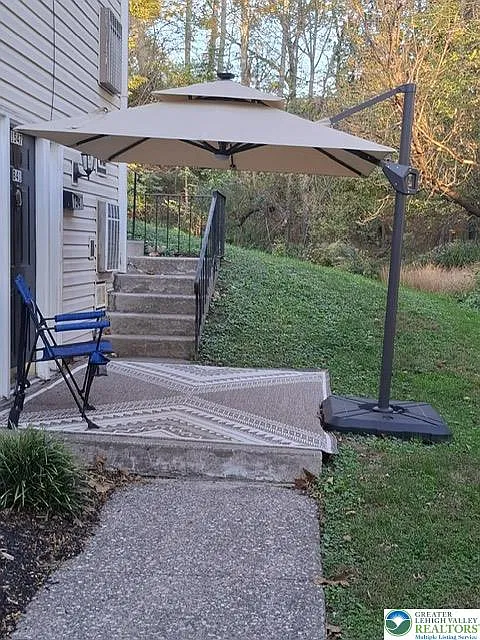 4 bed, 3.0 bath, 1952 sqft, $2,800 — Photo 3