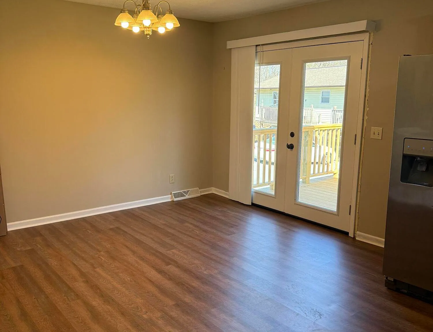3 bed, 2140 sqft, $2,000 — Photo 4