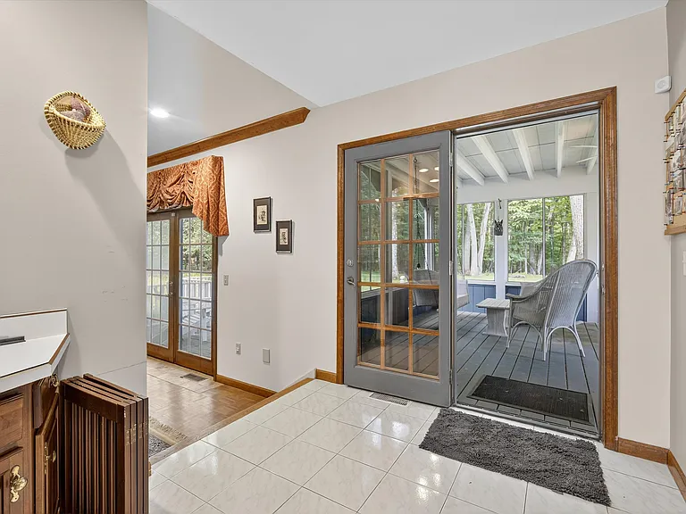 92 Brook Hollow Dr — Photo 38