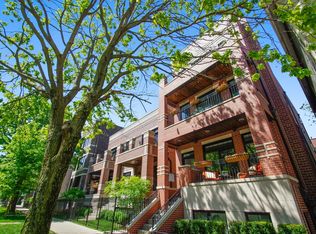 3052 N Racine Ave #1, Chicago, IL 60657