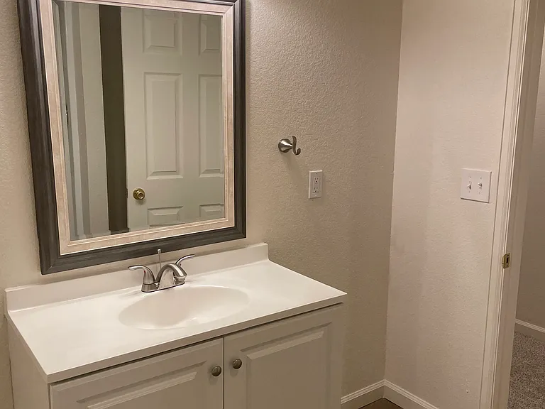 784 Gateway Cir — Photo 13