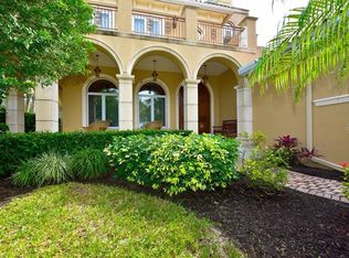 3907 Solymar Dr, Sarasota, FL 34242