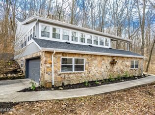 108 Barrington Dr, Oak Ridge, TN 37830