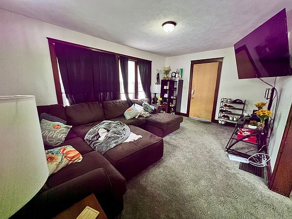5th image of 308 Low St