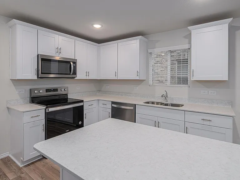 321 Hopson St — Photo 5