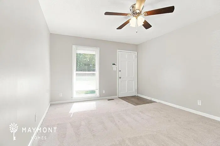 3 bed, 2.0 bath, 1718 sqft, $1,745 — Photo 3