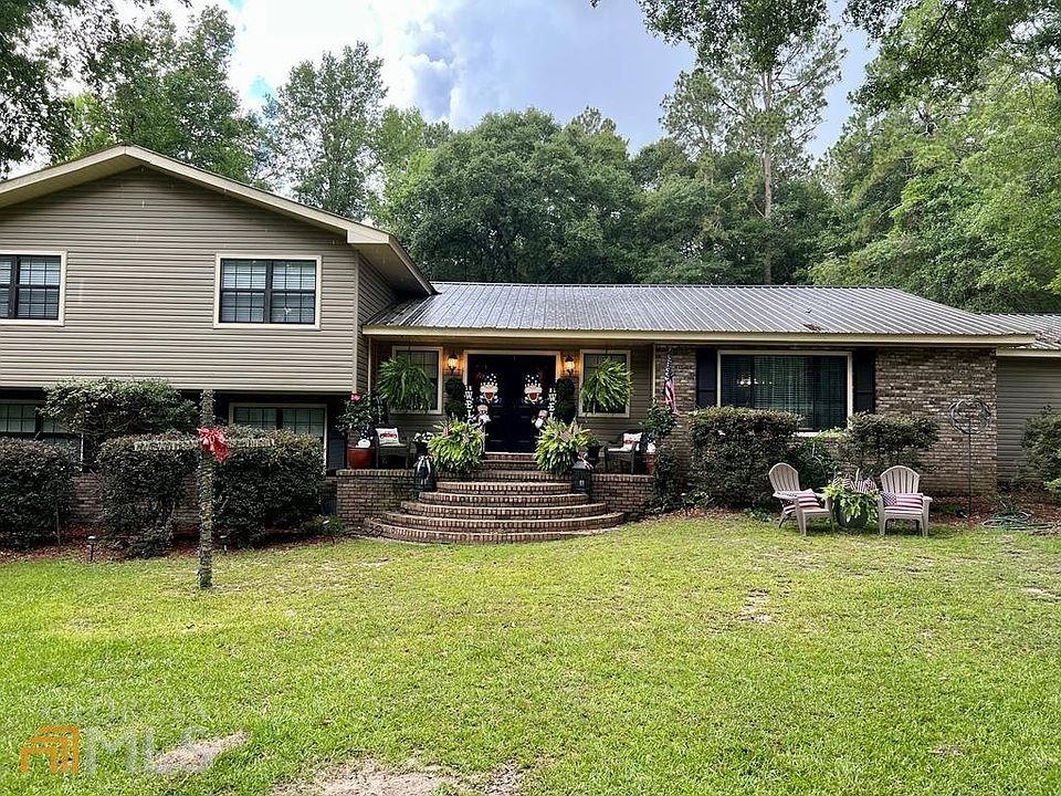 1st image of 801 Greenwood Dr