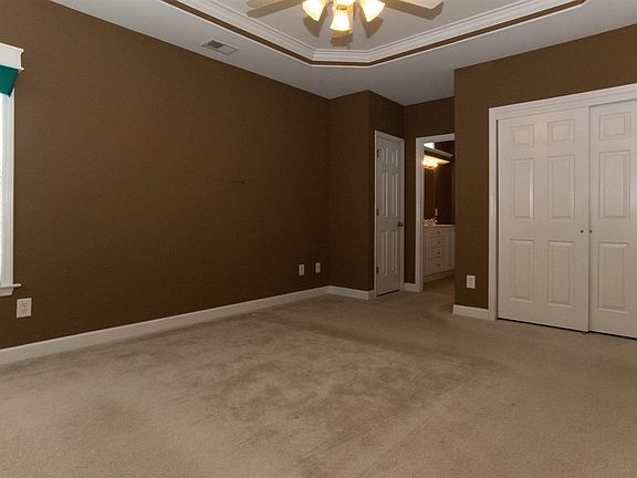 Master BR w/ tray ceiling