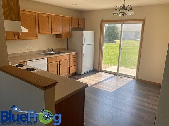 3rd image of 1670-1676 Golf Bridge Dr #1670
