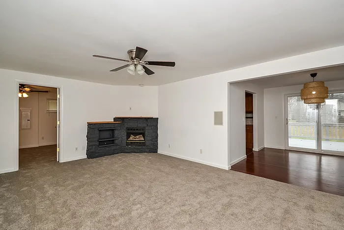 3864 Townsley Dr — Photo 3
