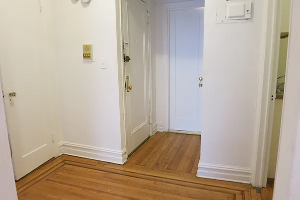 Rented by Manhattan Best Realty, Inc. | media 23