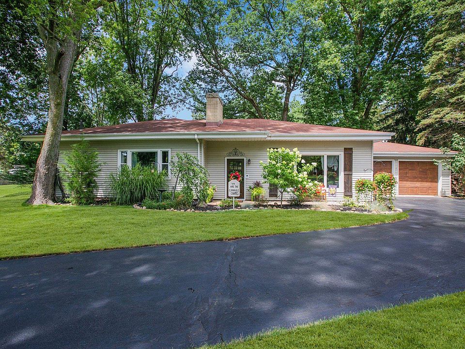 1st image of 23255 Greenleaf Blvd