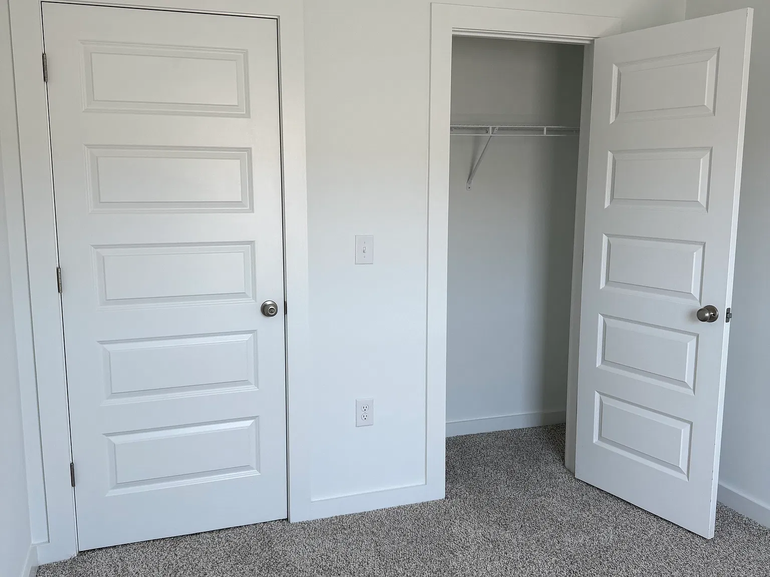 3 bed, 2.5 bath, 1554 sqft, $800 — Photo 1