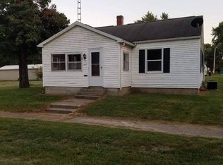 502 W Briggs Ave, Roodhouse, IL 62082