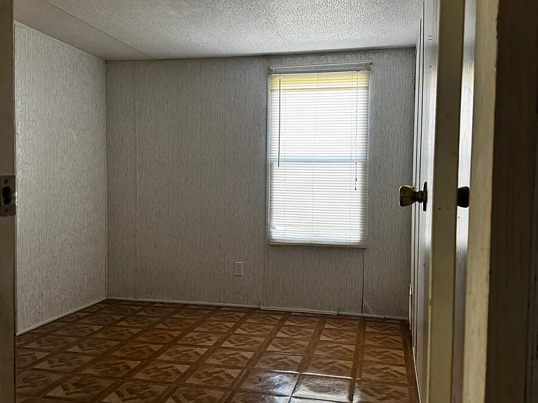 416 W Justice Rd — Photo 11