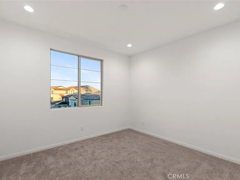 17727 Santa Lucia Ct — Photo 37