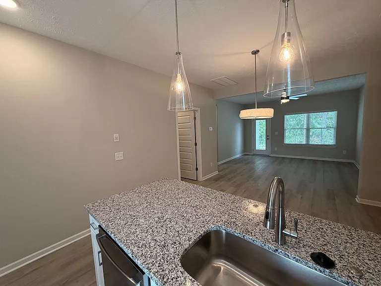 1850 Madison St #203 — Photo 4