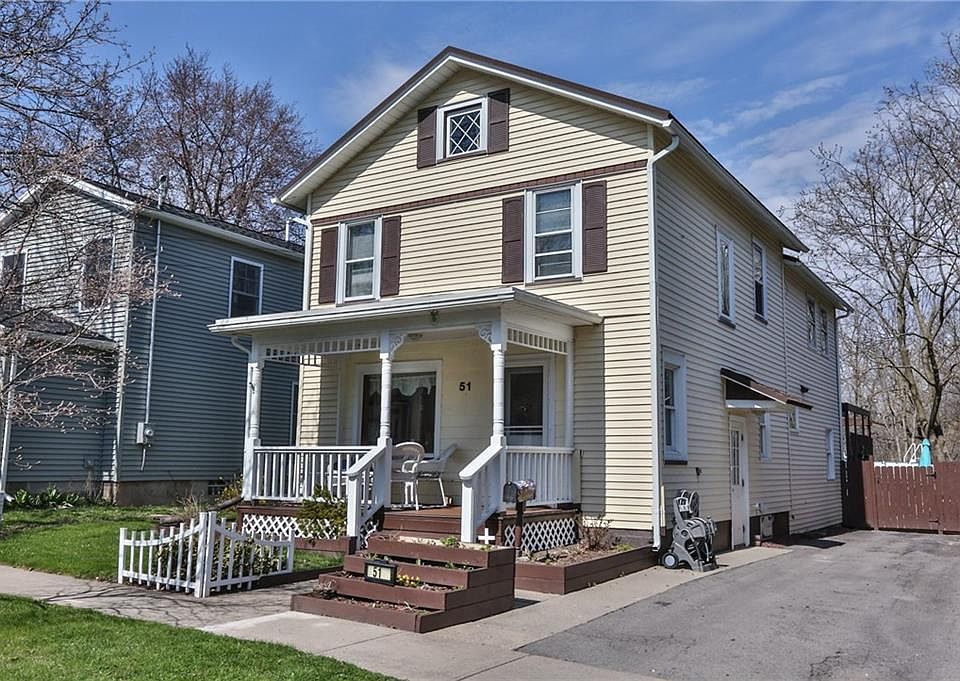 1st image of 51 Wood St