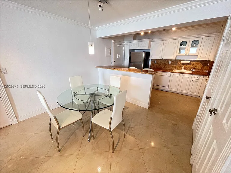 9195 Collins Ave #1001 — Photo 10