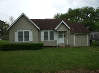 5136 34th St, Groves, TX 77619