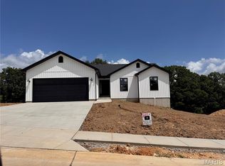 745 Blake Dr, Hillsboro, MO 63050