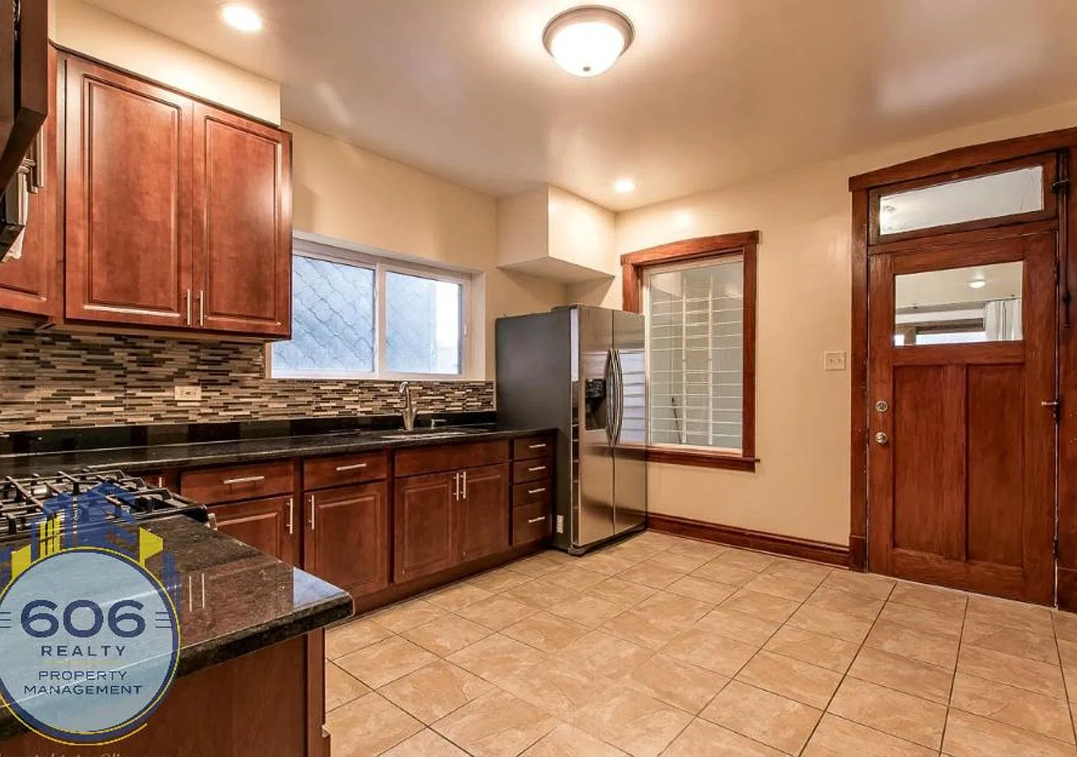 Spacious 3-Bedroom Apartment with Huge Deck & Garage Parking! — Photo 2