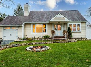 8 Madsen Ln, East Northport, NY 11731