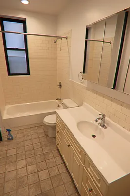 Rented by PMG Real Estate  | media 20