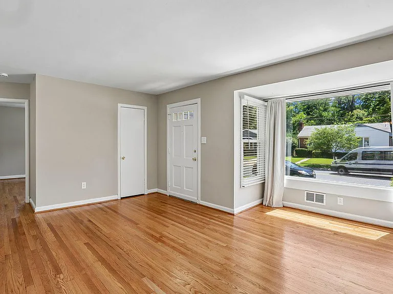 11105 Stillwater Ave — Photo 3